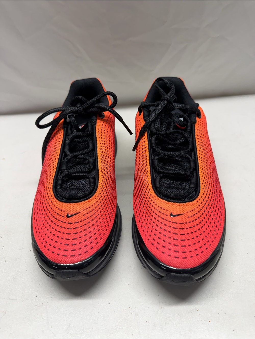 Nike Air Max DN Men’s Total Orange/Black Size 9 Low Top Mesh IB4505-803 New